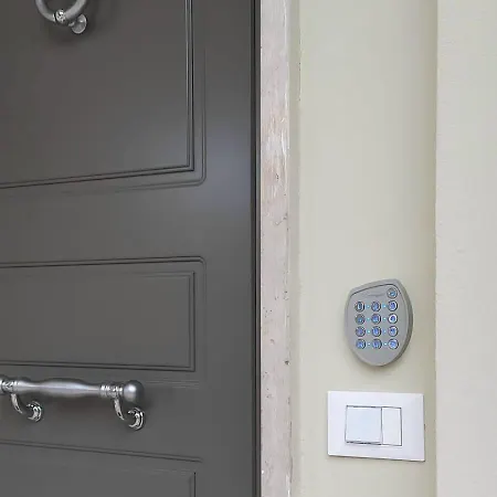 Casa Arche Indipendente Con Giardino