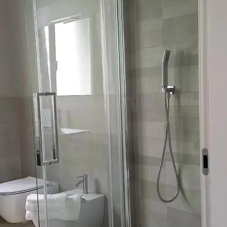 דירה Casa Arche Indipendente Con Giardino לואנו