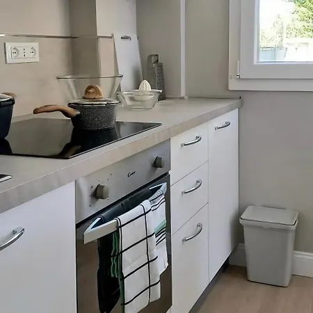 Casa Arche Indipendente Con Giardino